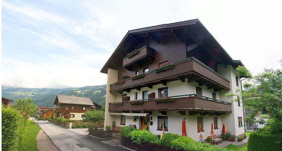 Gaestehaus Neuhauser Apartment Zell am Ziller Exterior photo